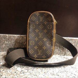 Lv fanny pack Bag & crops chest Bag
